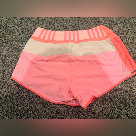 Lululemon pacer shorts - Picture 2 of 2